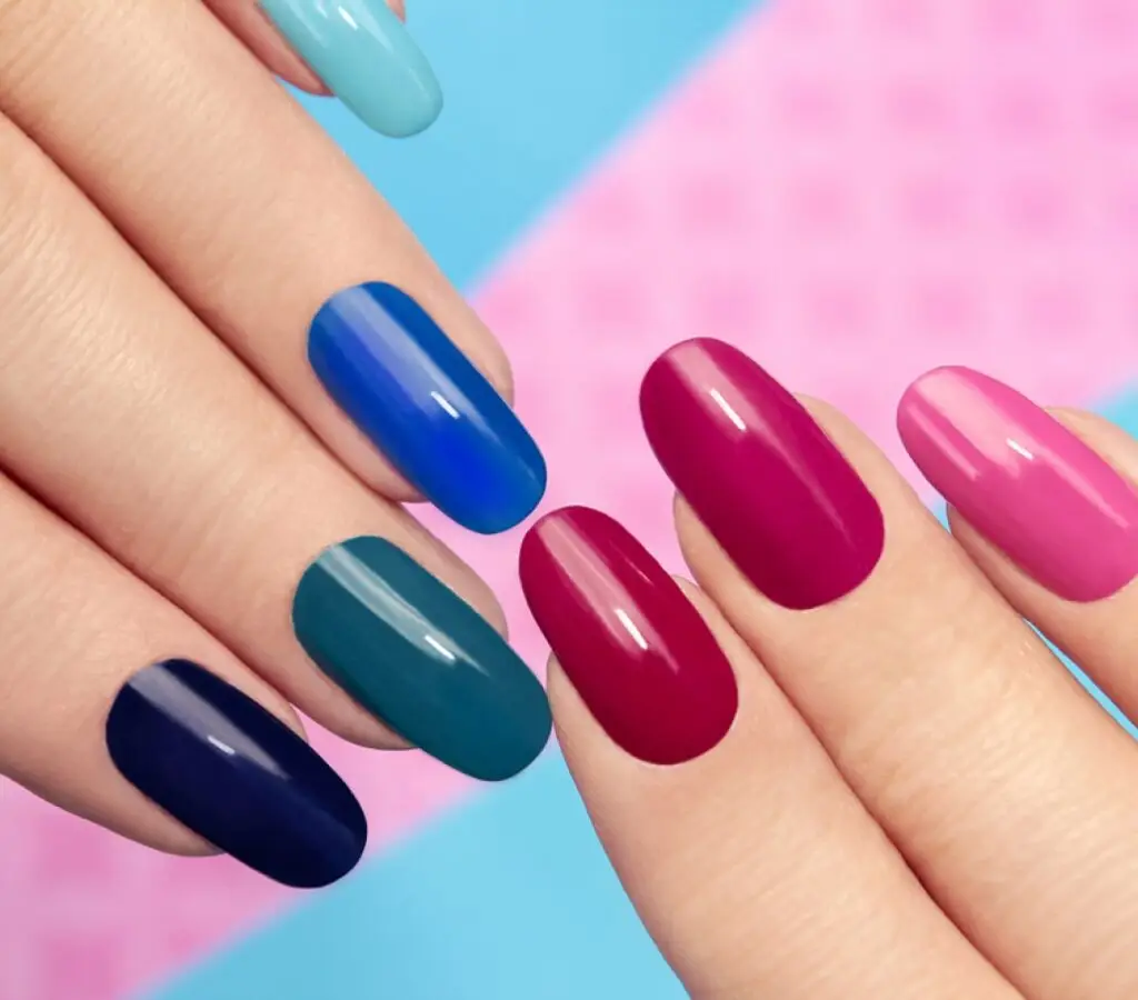 Cursos Profissionalizantes Presencial ou On-line na Faculdade Eleven - Curso de Alongamento de Unhas em Porcelana