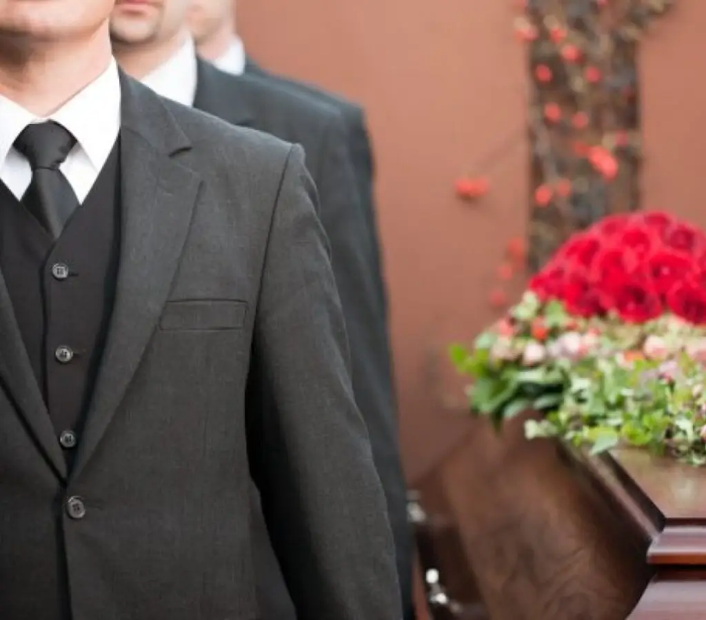 Cursos Profissionalizantes Presencial ou On-line na Faculdade Eleven - Curso de Formação em Agente Funerário