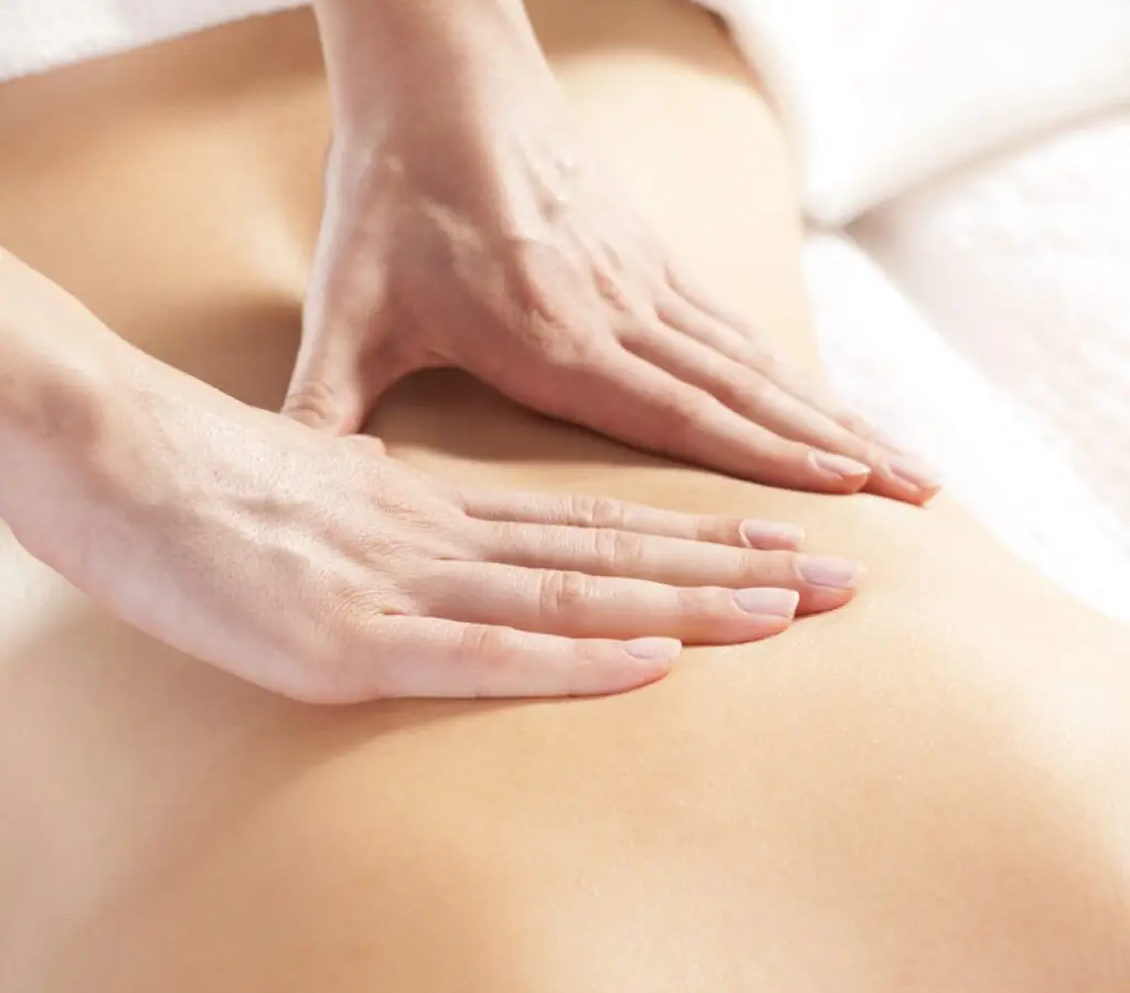 Cursos Profissionalizantes Presencial ou On-line na Faculdade Eleven - Curso de Massoterapia