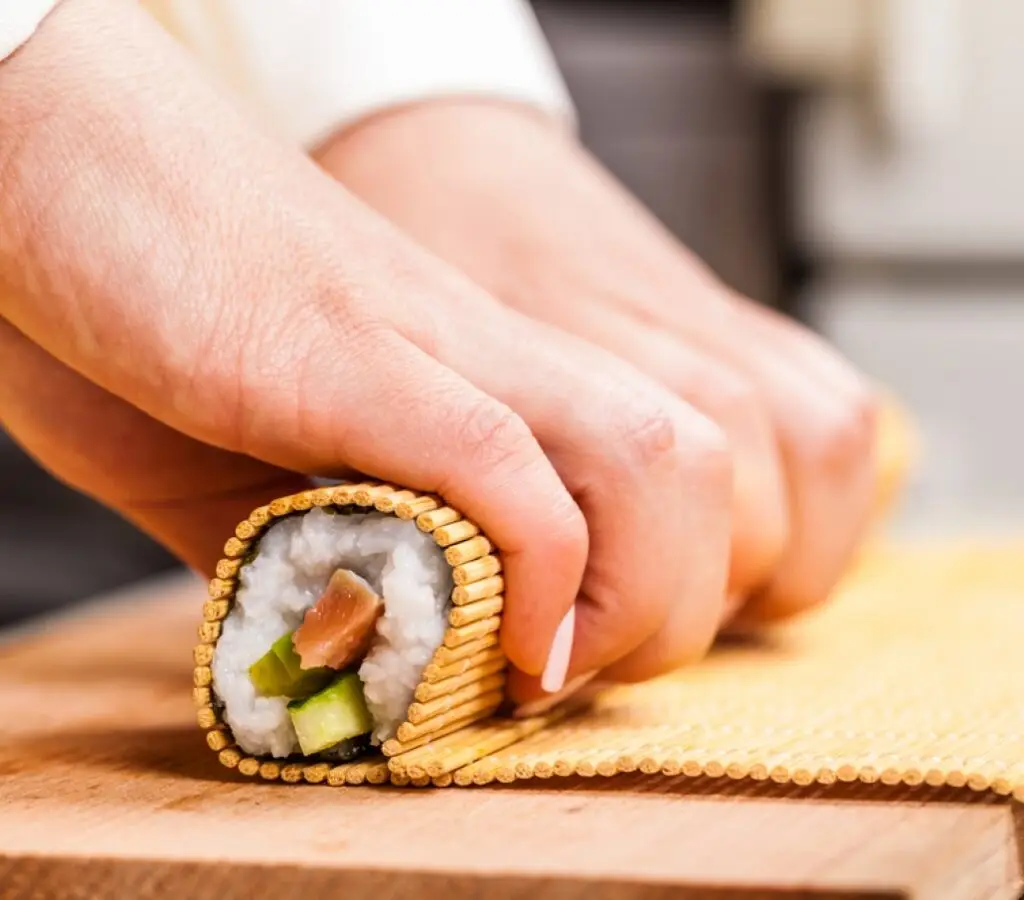 Cursos Profissionalizantes Presencial ou On-line na Faculdade Eleven - Curso de Sushichef