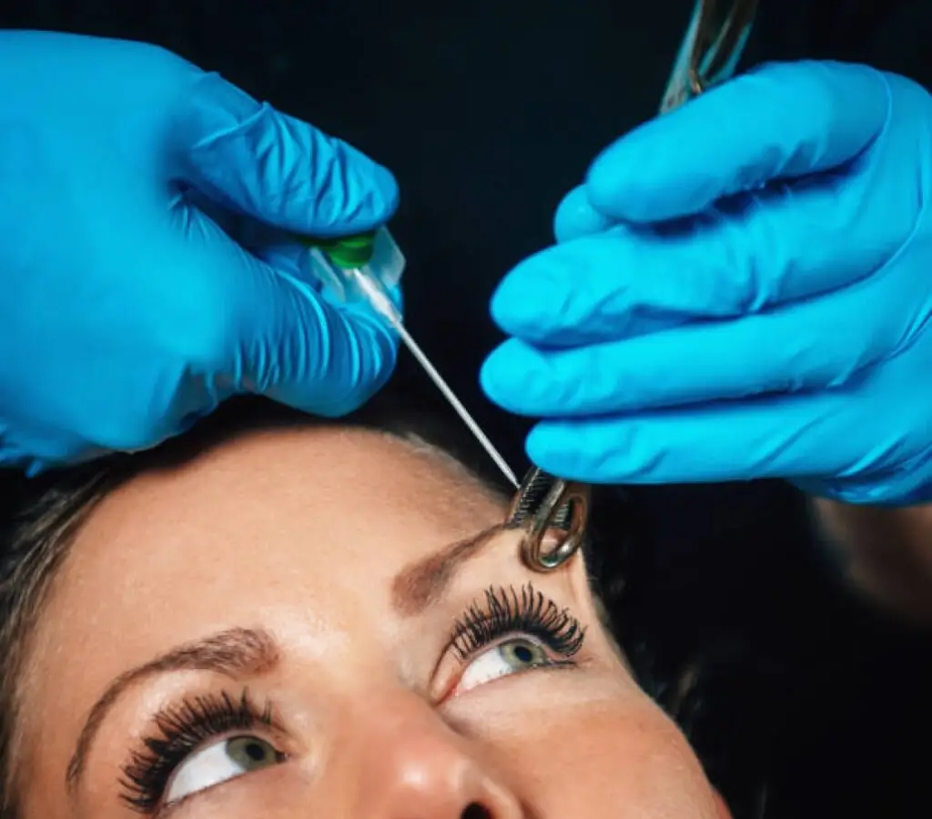 Cursos Profissionalizantes Presencial ou On-line na Faculdade Eleven - Curso de Body Piercing