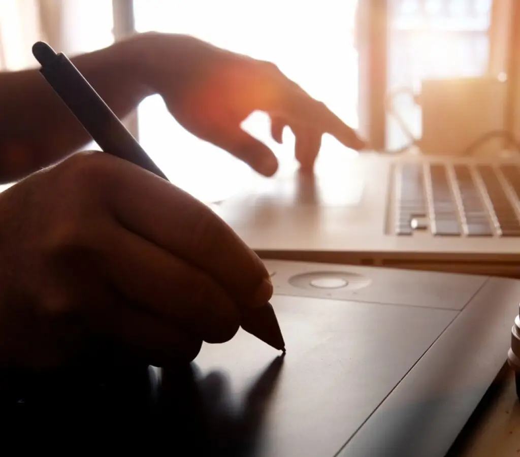 Cursos Profissionalizantes Presencial ou On-line na Faculdade Eleven - Curso de Illustrator