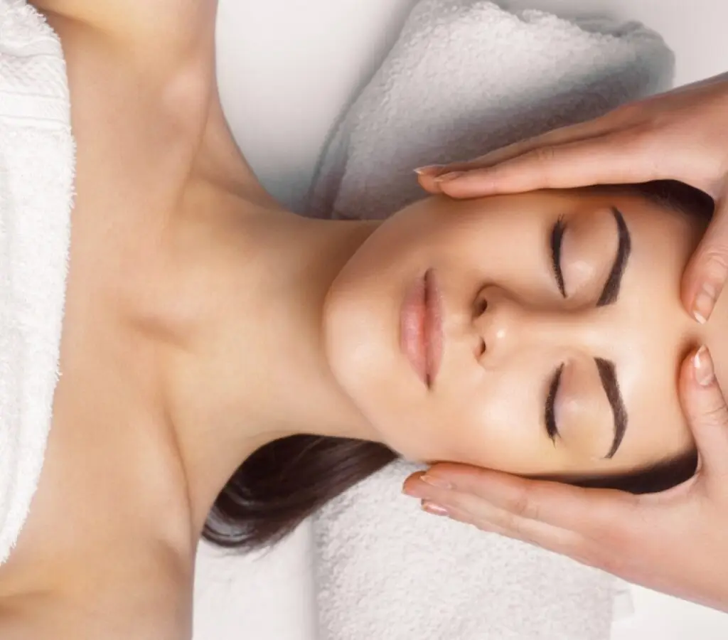 Cursos Profissionalizantes Presencial ou On-line na Faculdade Eleven - Curso de Massagem