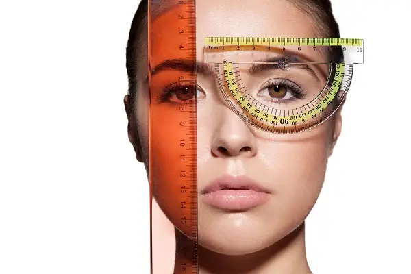 Curso de Tecnologia em Estética Cosmética. Aulas 100% práticas em uma Instituição Credenciada no MEC. Atendimento a modelos reais. Matricule-se na Faculdade Eleven!
