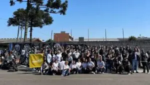Evento na Comunidade com Massagens, Maquiagem e Marmitas Solidárias. Conheça nossos projetos sociais!! 
