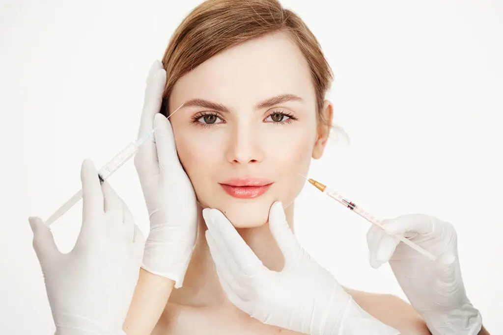 Curso de pós-graduação em Enfermagem Estética com Injetáveis para capacitação profissional.