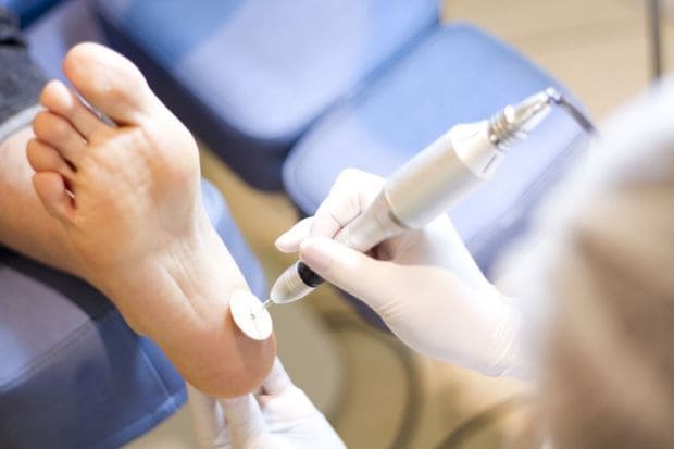 Curso de Podologia Profissionalizante – formação prática e teórica em cuidados com os pés, tratamentos estéticos e de saúde.