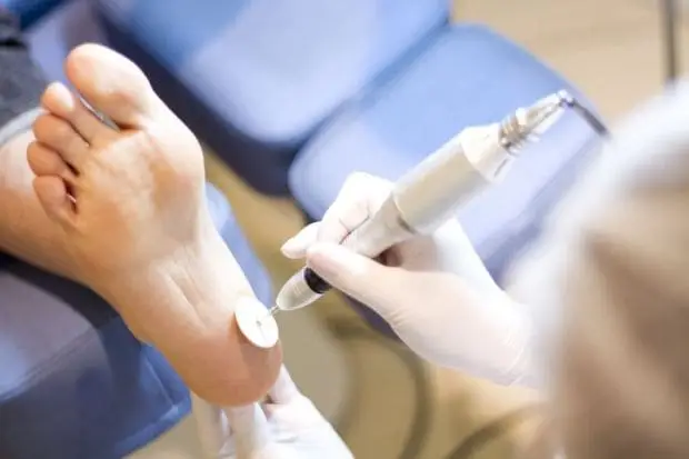 Curso de Podologia Profissionalizante – formação prática e teórica em cuidados com os pés, tratamentos estéticos e de saúde.